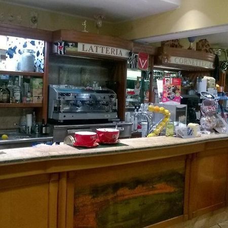 Bb Dante Bed & Breakfast Messina Exterior foto