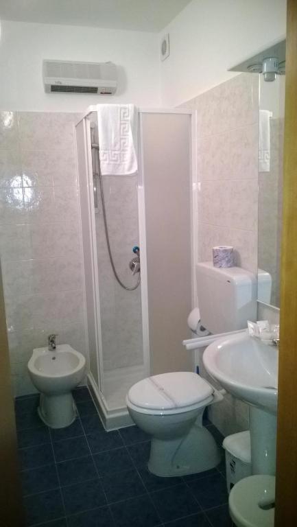 Bb Dante Bed & Breakfast Messina Exterior foto