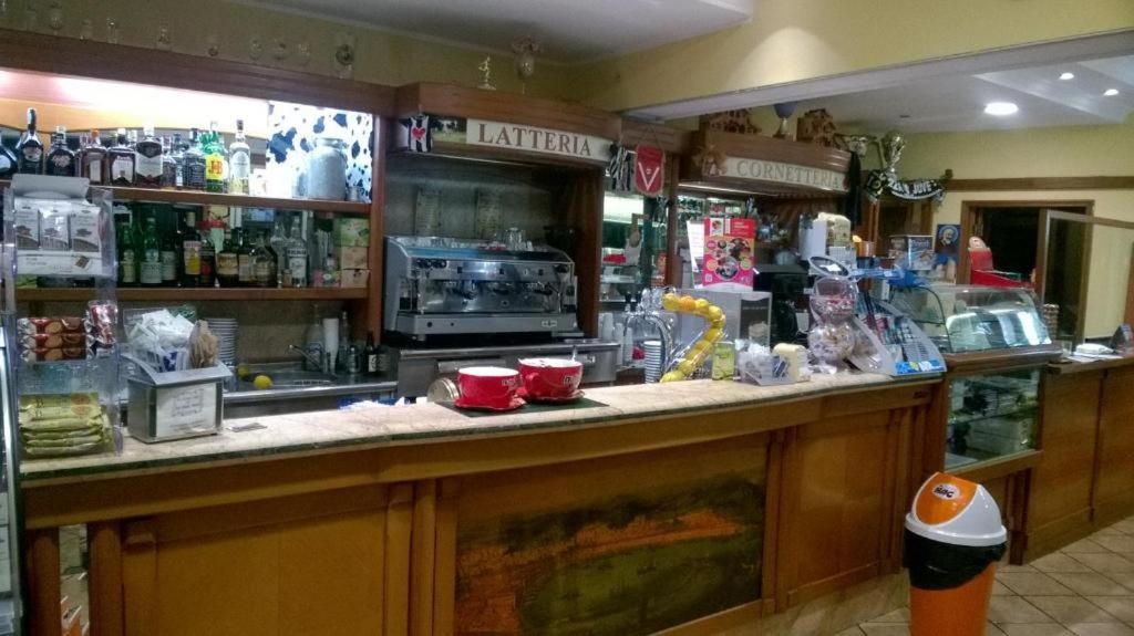 Bb Dante Bed & Breakfast Messina Exterior foto